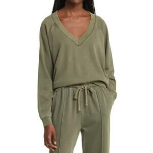 NEW TREASURE/BOND NORDSTROM V Neck Long Sleeve Raglan Sweatshirt Size M